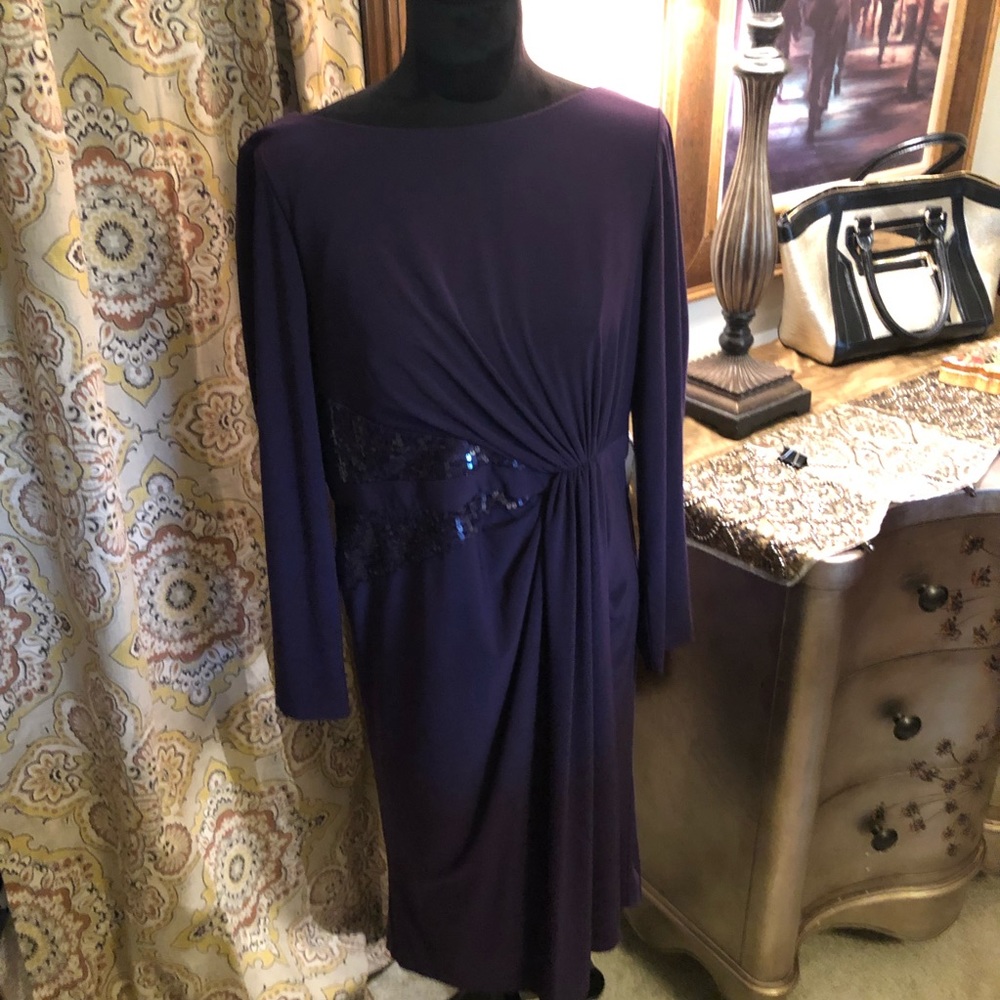 NWT Long Sleeved Adrianna Papell Jersey Dress